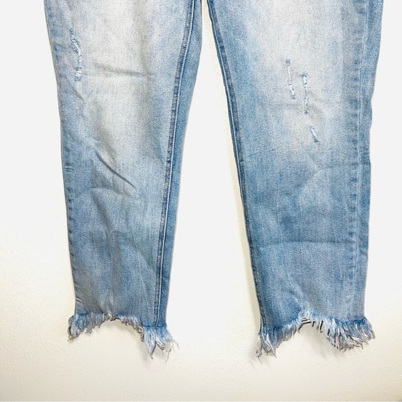 KanCan Light Wash High Rise Button Fly Cropped Straight Leg Jeans 29 Women’s - Picture 6 of 14